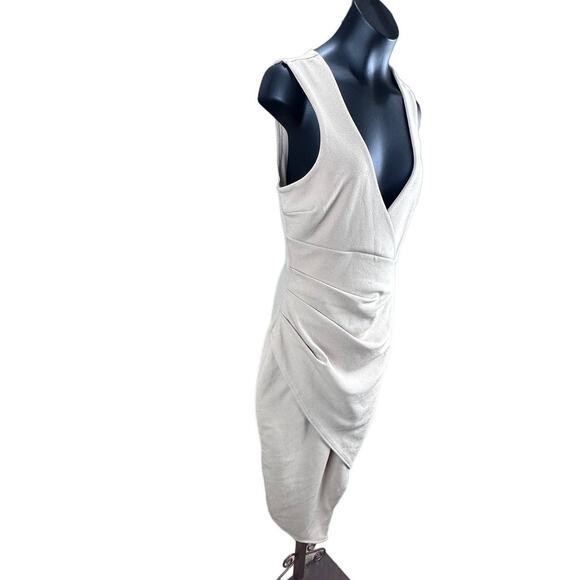 BooHoo cream sleeveless bodycon dress pleated polyester pullover night out SZ 6 - Picture 2 of 6